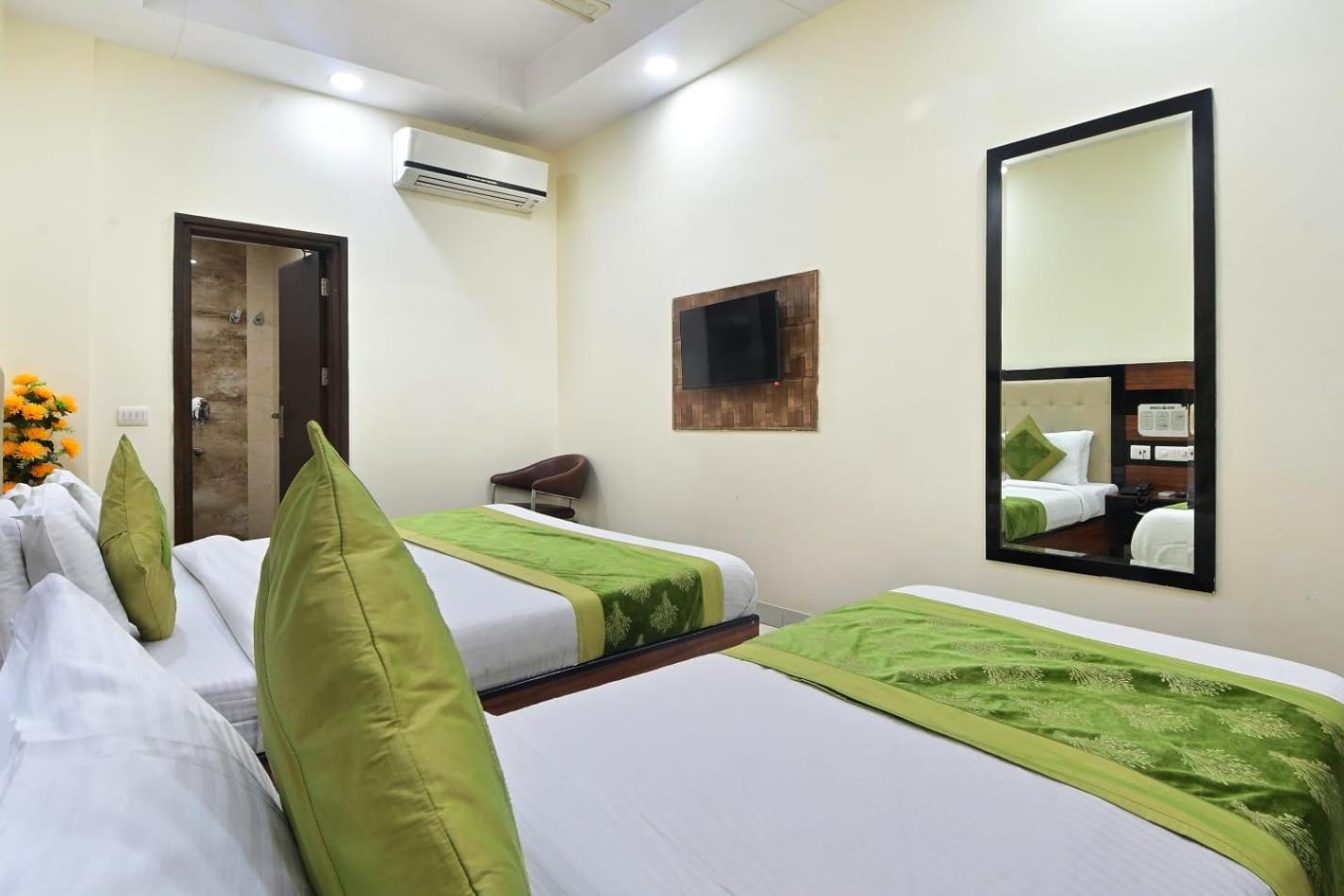 Hotel Emporio View - New Delhi Railway Station - Paharganj Kültér fotó